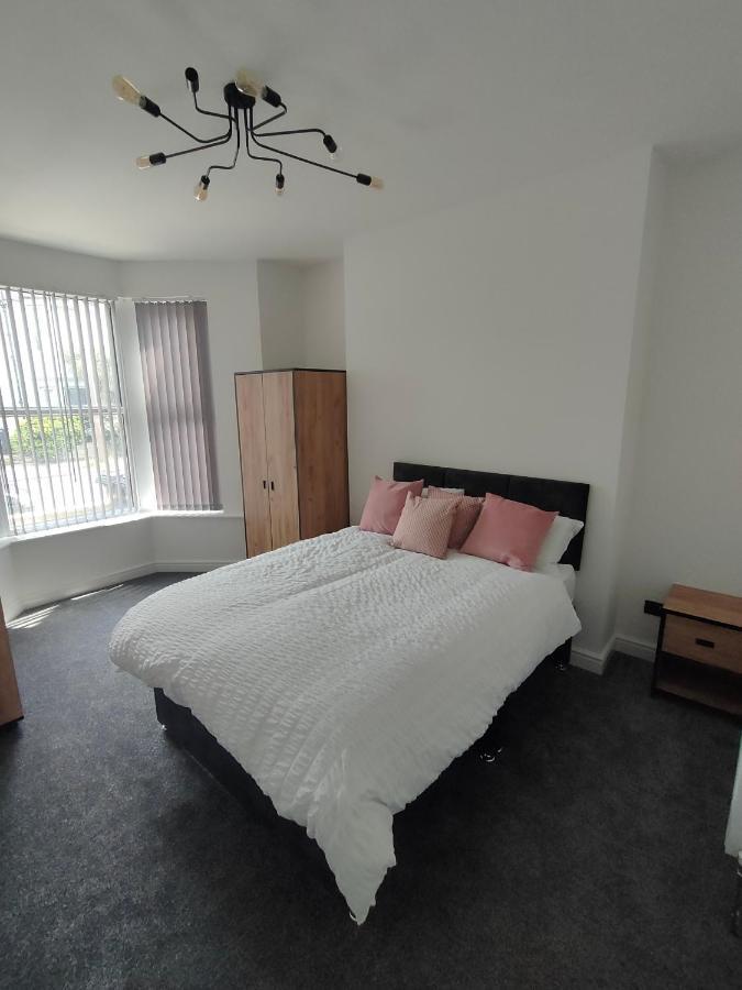 Lovely Refurbished Apartments, Morecambe Promenade Esterno foto