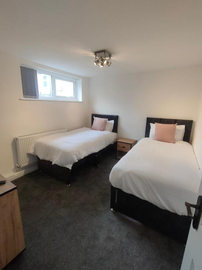 Lovely Refurbished Apartments, Morecambe Promenade Esterno foto