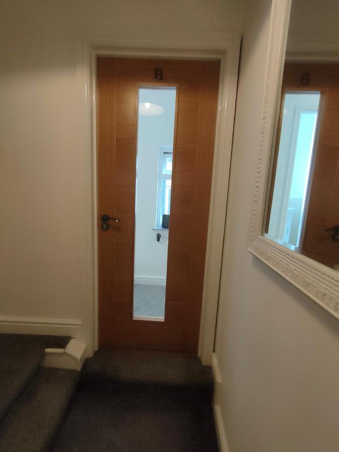 Lovely Refurbished Apartments, Morecambe Promenade Esterno foto
